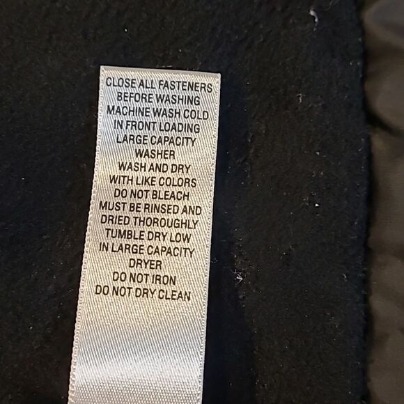 Old Navy sz M puffed vest - Picture 10 of 10